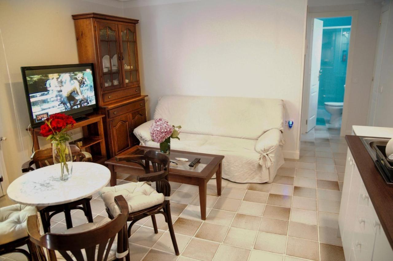 Apartamentos Individuales Con Piscina Galapagar Zewnętrze zdjęcie